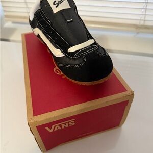 Vans Kids Black and White Low-Top Sneakers with Gum Sole